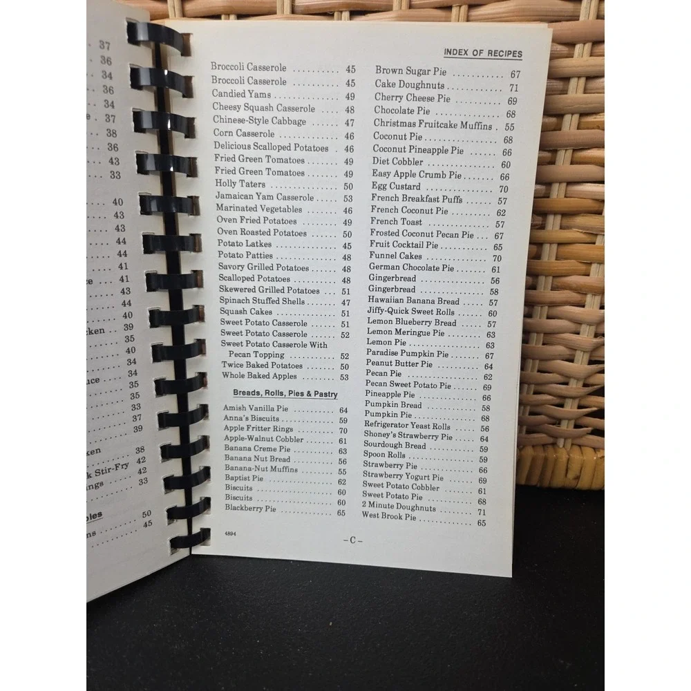 Arlington Fire And Rescue Ladies Auxiliary Cookbook Elkin‎ Jonesville NC 1994